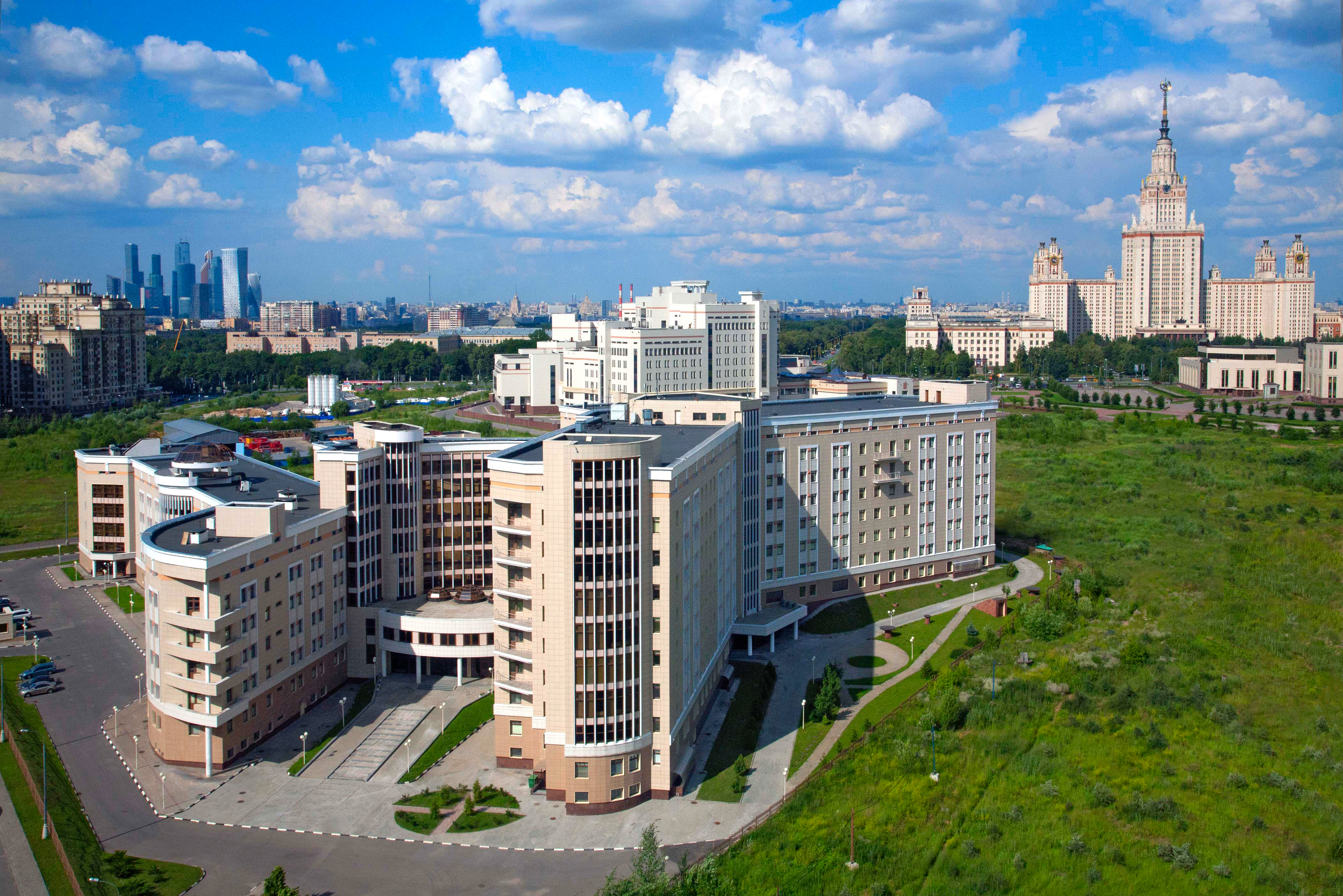 Московская академия московских компетенций. Медицинский научно-образовательный центр МГУ имени м. в. Ломоносова. Университетская клиника МГУ. Медицинскийнаучно-образовательныйцентр МГУИМЕНИМ.В.Ломоносо. Клиника МГУ Ломоносовский проспект 27.